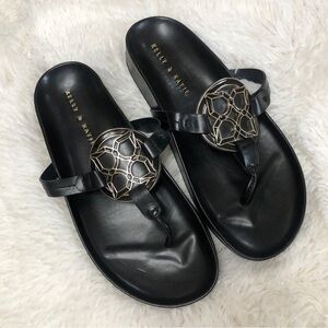 Kelly & Katie Gold & Black Sexy Sandals, Flip Flops in Excellent Condition, Sz 6